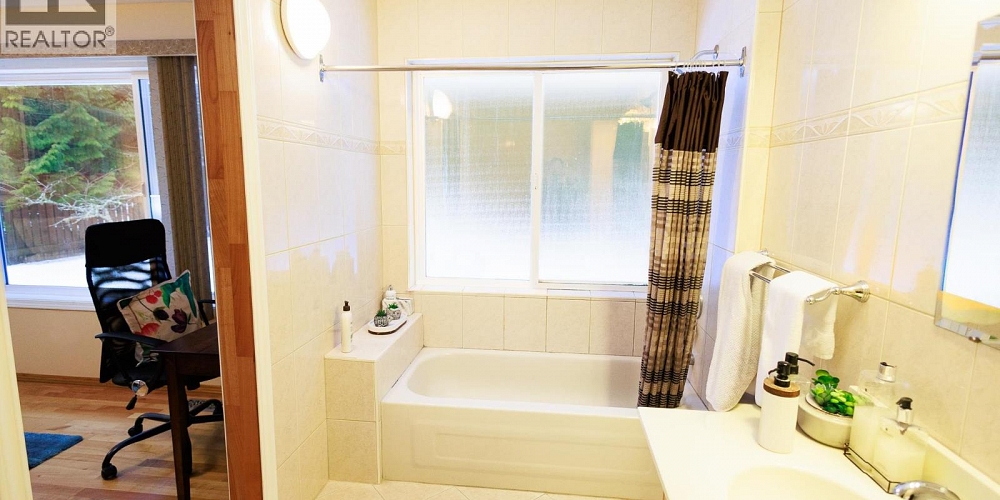 5418 MCCONNELL CRESCENT Terrace Photo 22 5418 MCCONNELL CRESCENT Terrace Photo 22